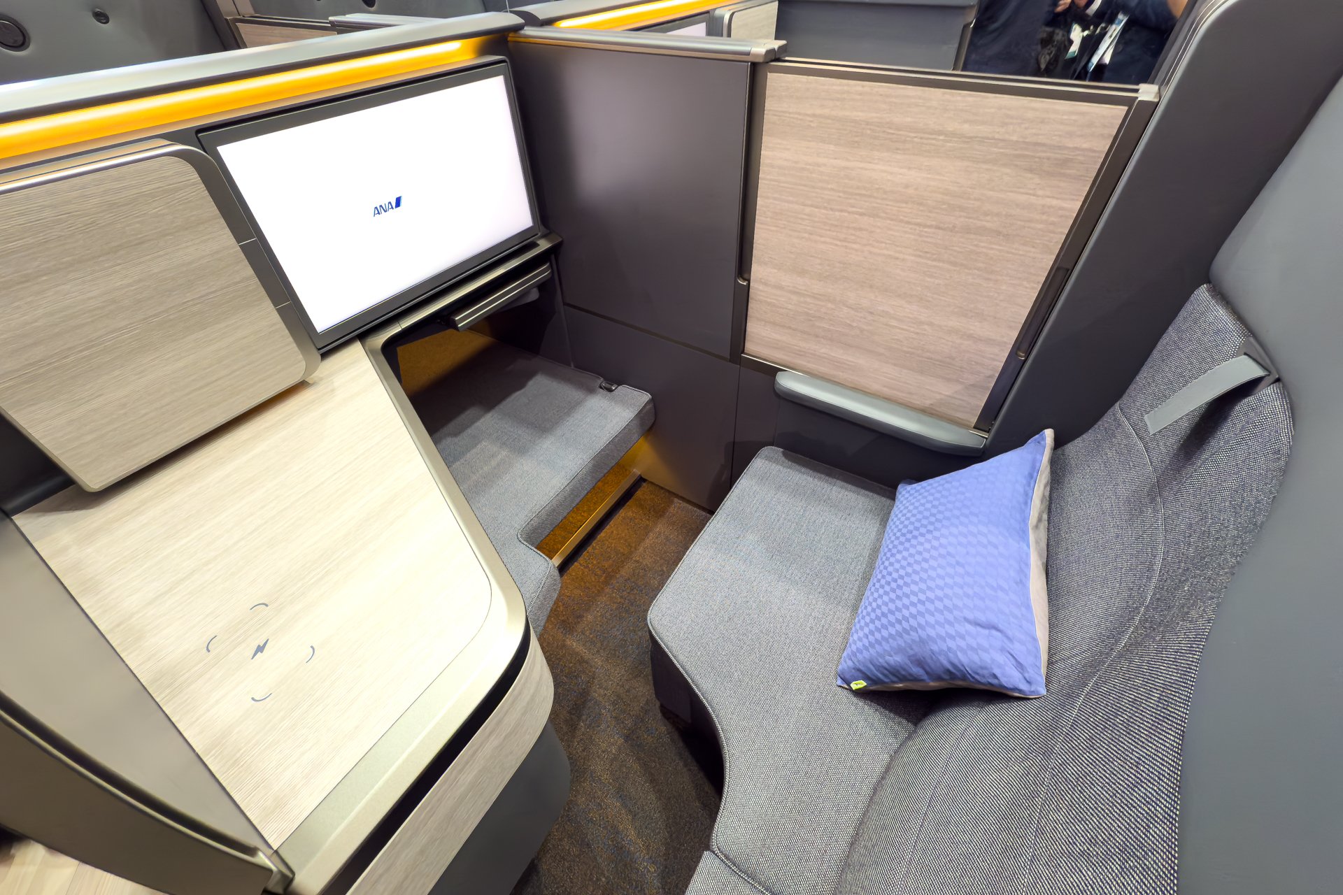 Flightreviews.net explores ANA’s new Business Class at the Paris Air Show