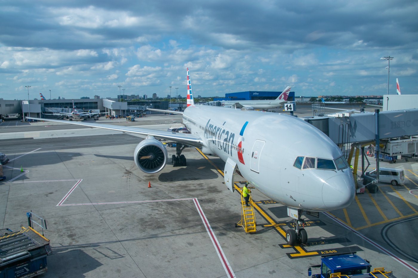 Flight review: American Airlines from New York to London in