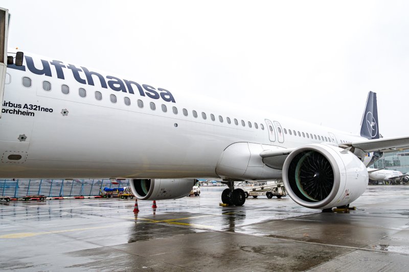 Review: Lufthansa from Paris to Frankfurt in Economy